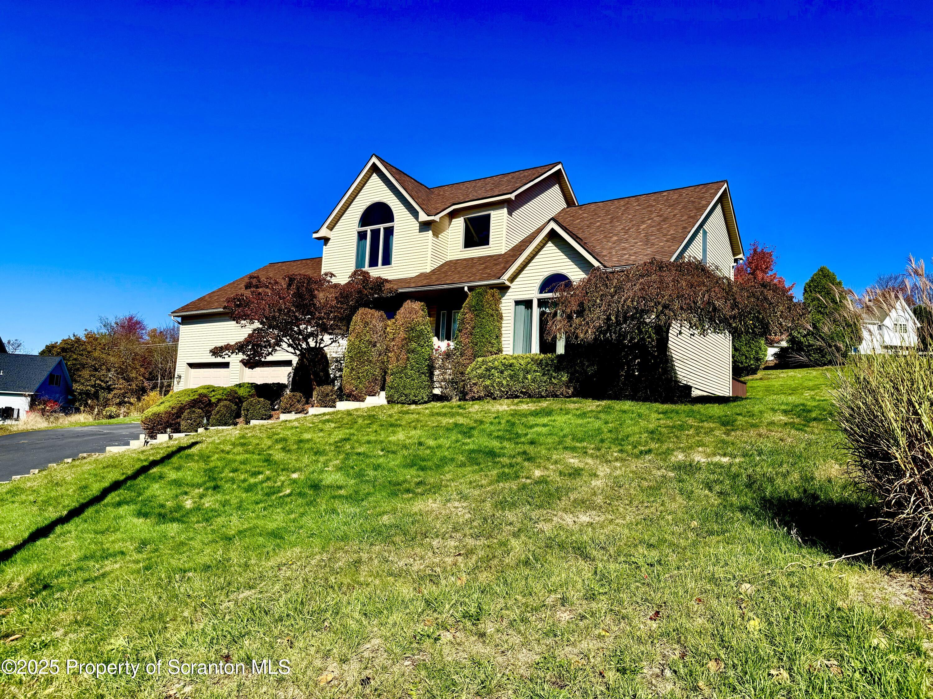 100 Rabbit Run Clarks Summit, PA 18411 - Photo 1 of 45 Front
