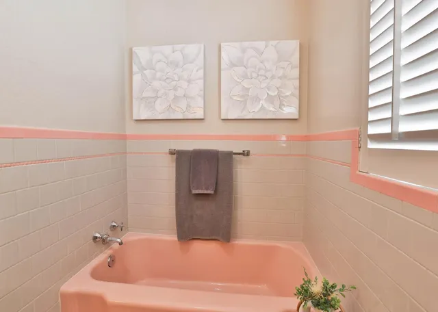 a bathroom with a tub