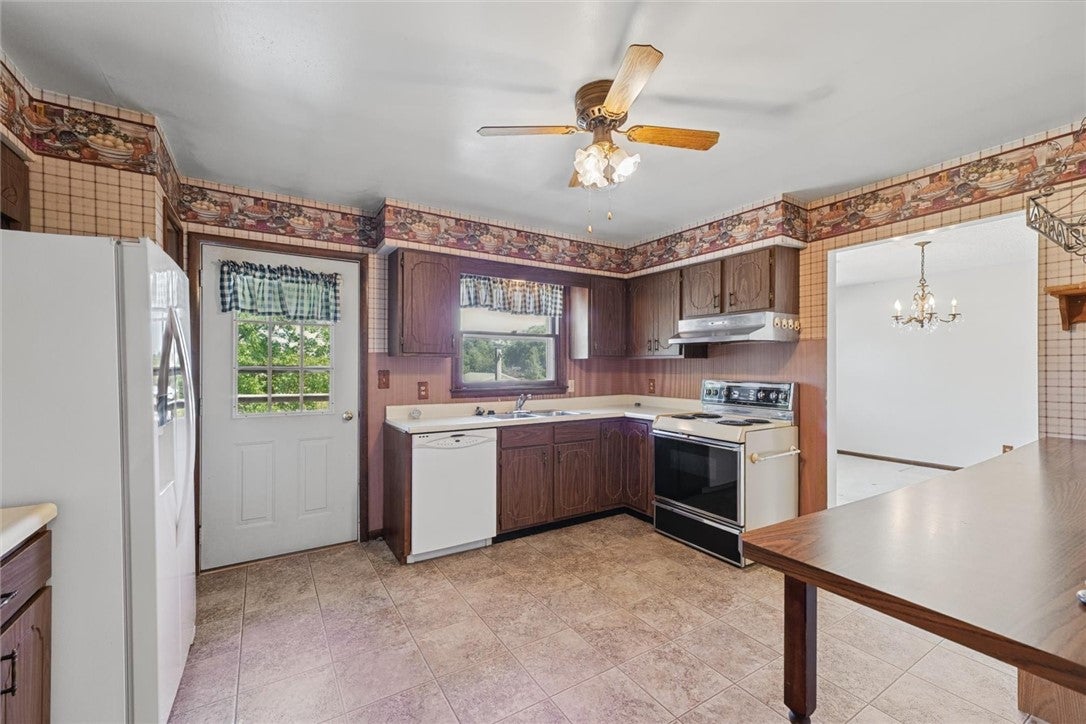 504 West Charleston Road Ashmore, IL 61912 - Photo 15 of 43 Gallery Image 15