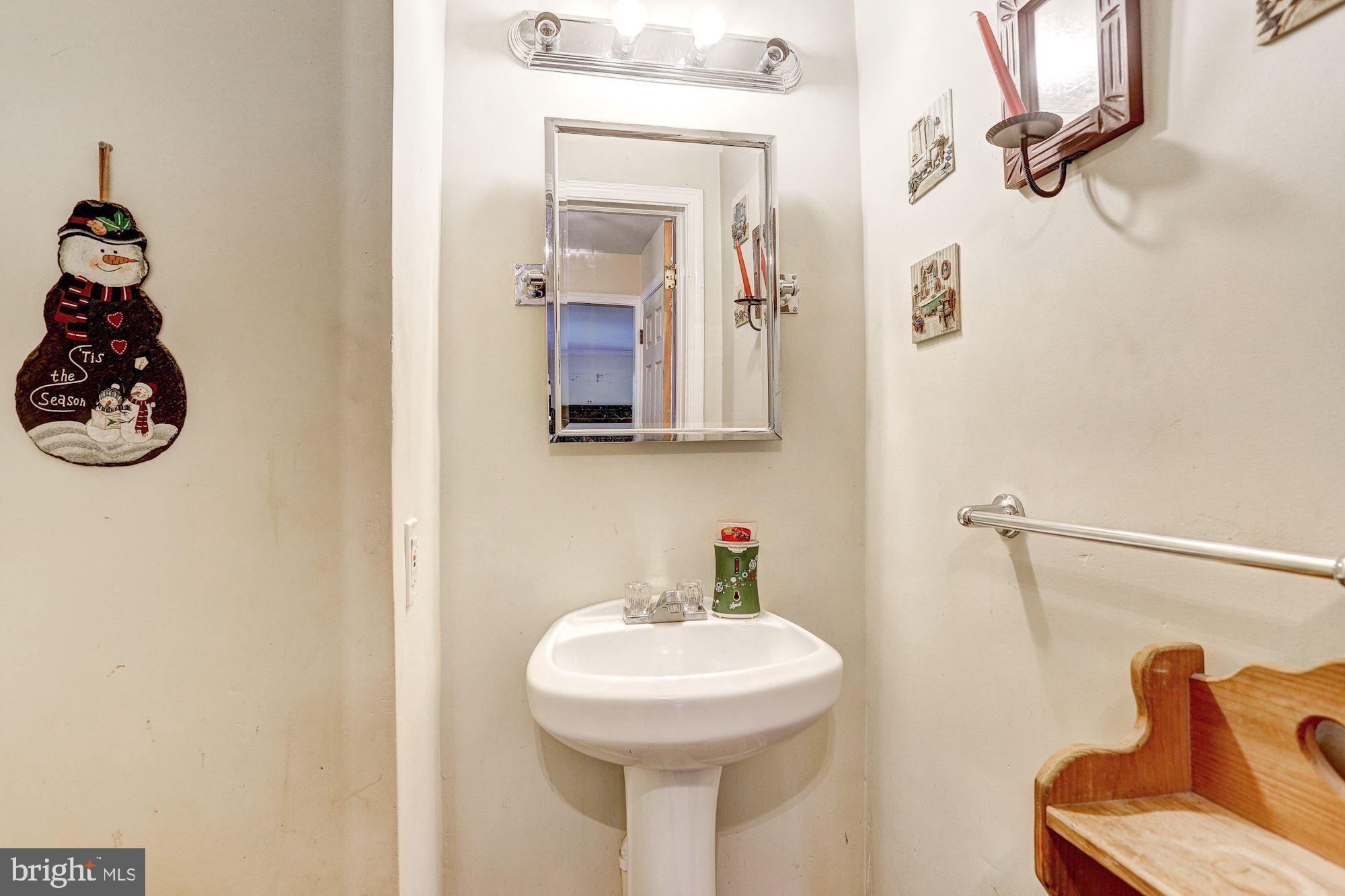 2618 Hoffman Mill Road Hampstead, MD 21074 - Photo 11 of 24 Powder Room