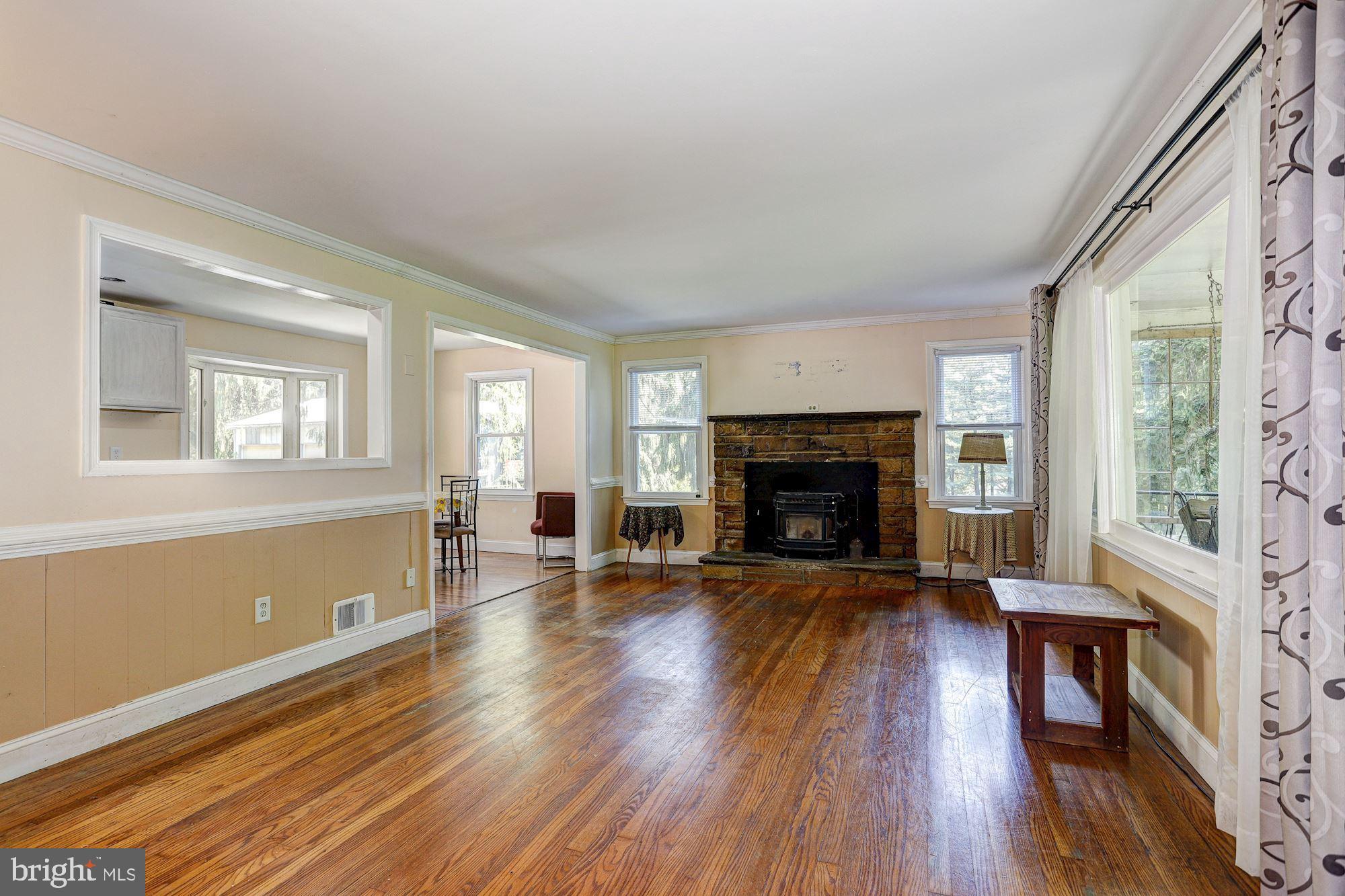 2618 Hoffman Mill Road Hampstead, MD 21074 - Photo 3 of 24 Living Room | Hardwood Floors | Moldings