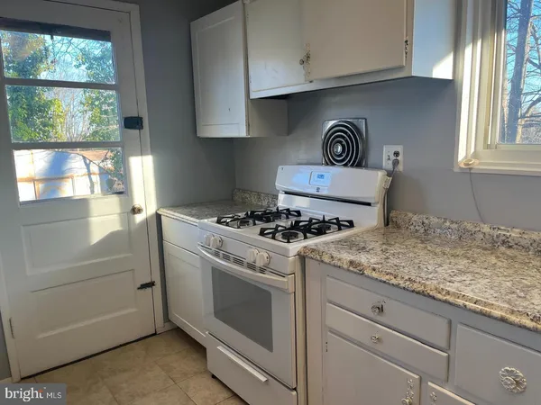 $3,200 | 6323 Fenton Court, Alexandria, VA 22312