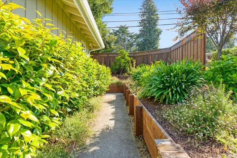 $1,425,000 | 465 Los Altos Drive, Aptos, CA 95003