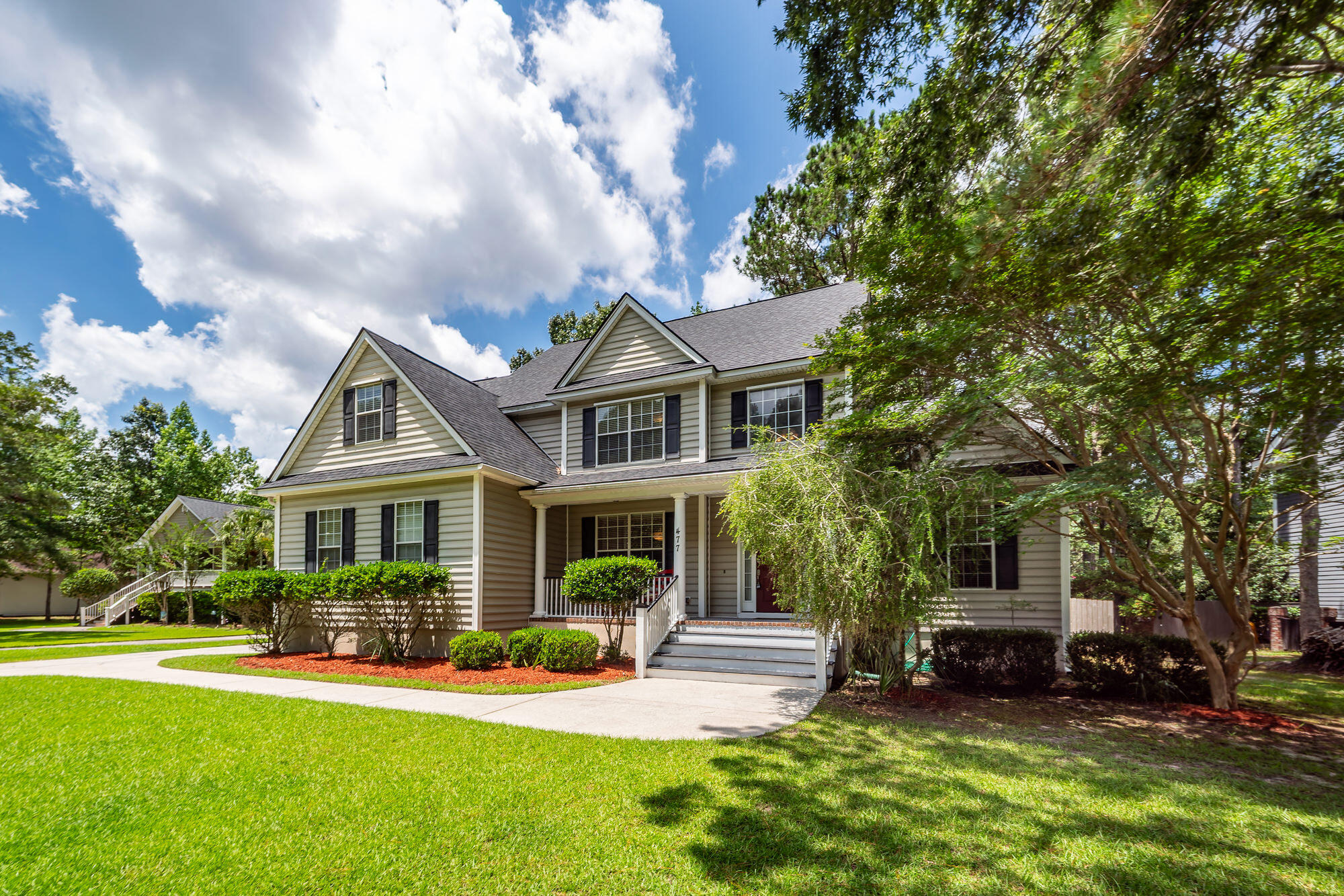 477 Commonwealth Road Mount Pleasant, SC 29466 - Photo 2 of 26 81