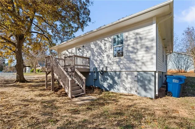 $238,500 | 409 South Fayetteville Street, Liberty, NC 27298