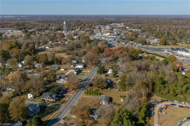 $238,500 | 409 South Fayetteville Street, Liberty, NC 27298