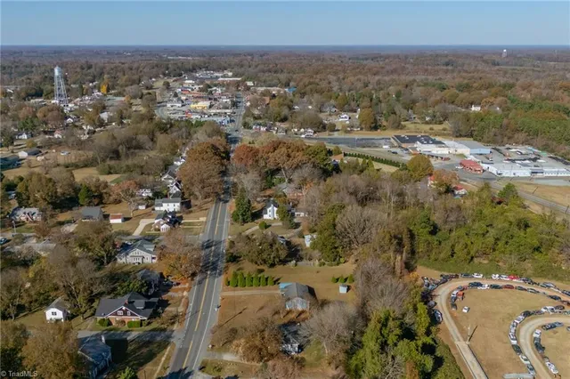 $238,500 | 409 South Fayetteville Street, Liberty, NC 27298