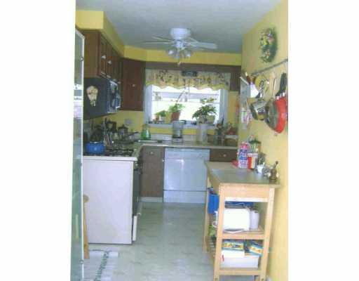 5131 McAnulty Road Baldwin, PA 15236 - Photo 5 of 8 Kitchen.