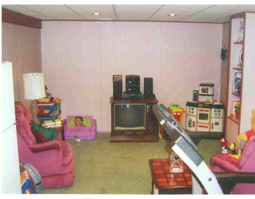 5131 McAnulty Road Baldwin, PA 15236 - Photo 6 of 8 Den/Family/Great Room.