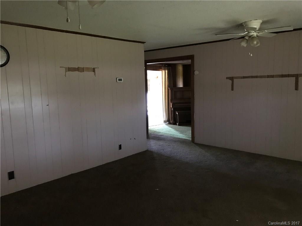 483 Chief Thomas Road Harmony, NC 28634 - Photo 3 of 16 Gallery Image 3