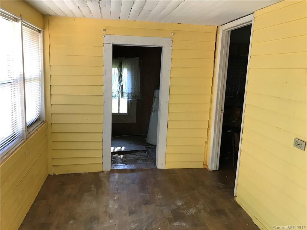 483 Chief Thomas Road Harmony, NC 28634 - Photo 5 of 16 Gallery Image 5