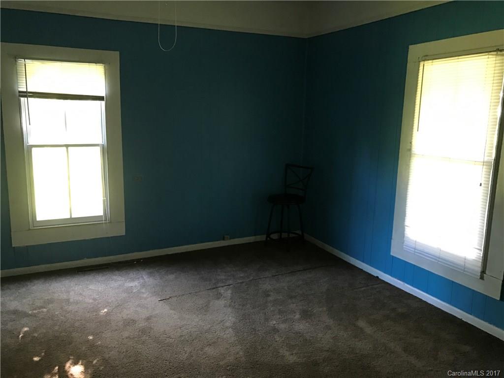 483 Chief Thomas Road Harmony, NC 28634 - Photo 10 of 16 Gallery Image 10