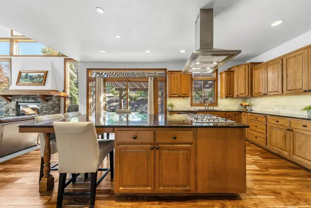 $1,192,000 | 21600 East Mill River Lane, Liberty Lake, WA 99019