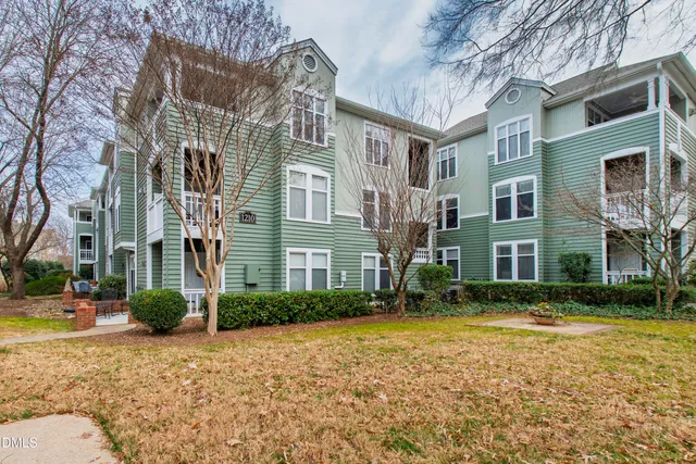 $325,000 | 1210 Westview Lane, Unit 303, Raleigh, NC 27605