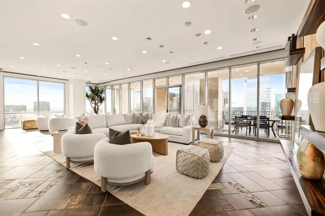 $3,999,999 | 1717 Arts Plaza, Unit 2002, Dallas, TX 75201