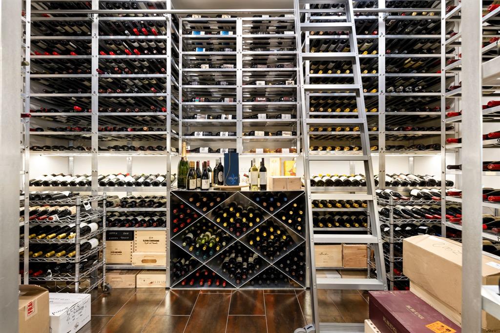 1717 Arts Plaza, Unit 2002 Dallas, TX 75201 - Photo 22 of 36