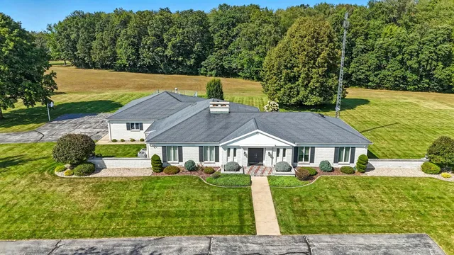 $1,950,000 | 1070 West 100 North, Angola, IN 46703