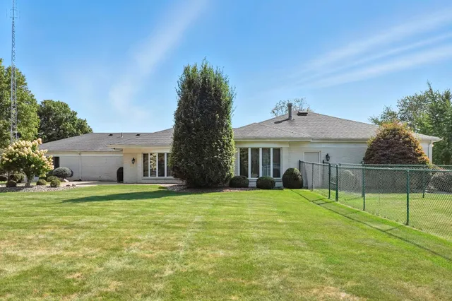 $1,950,000 | 1070 West 100 North, Angola, IN 46703