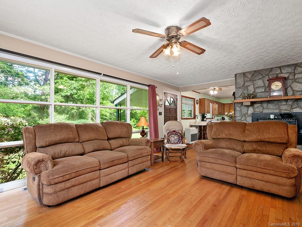 548 Chambers Road Waynesville, NC 28786 - Photo 4 of 19