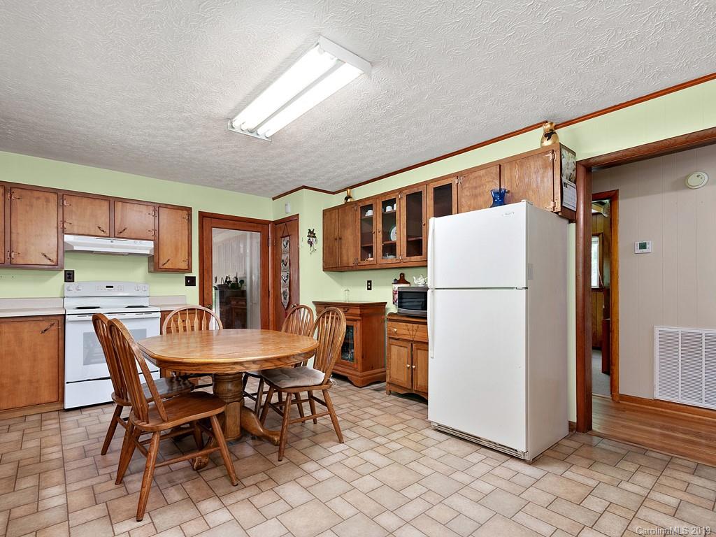 548 Chambers Road Waynesville, NC 28786 - Photo 8 of 19