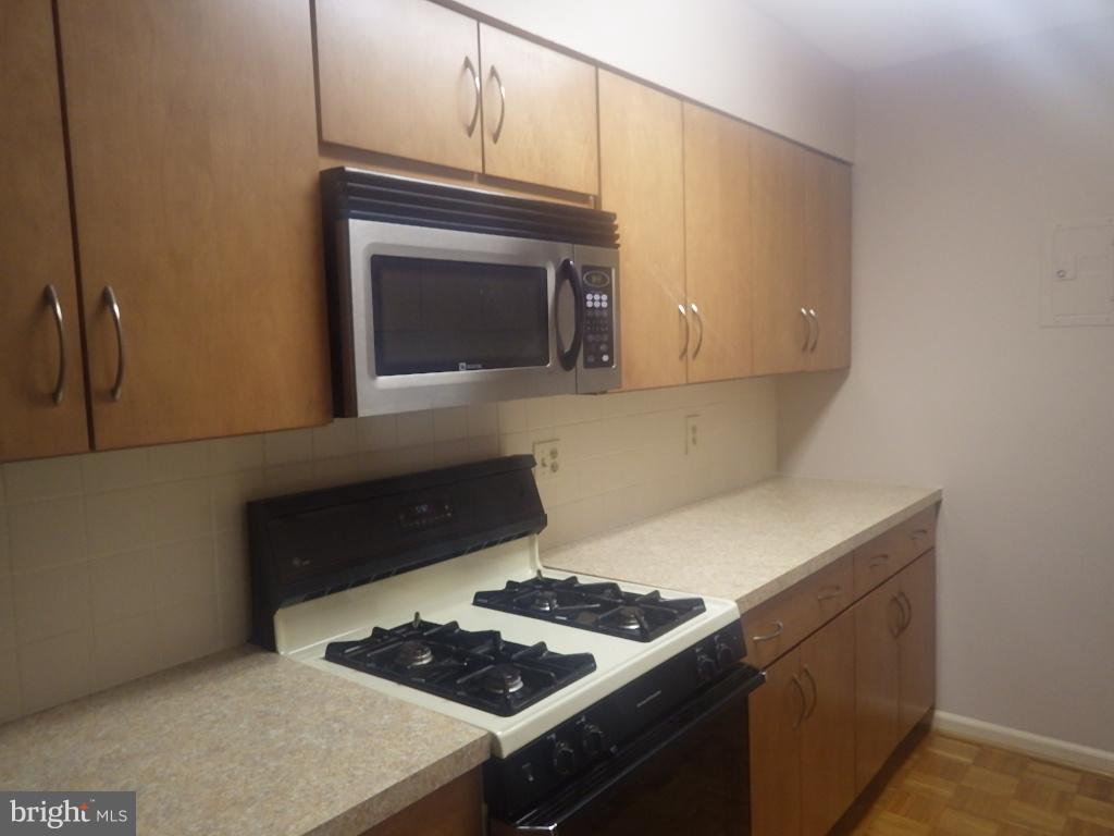142 Georgetown Road, Unit 5 Annapolis, MD 21403 - Photo 5 of 12 Kitchen