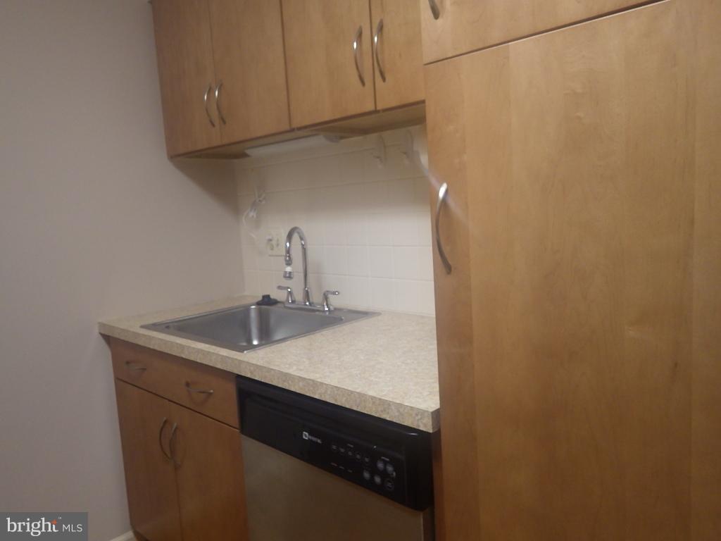 142 Georgetown Road, Unit 5 Annapolis, MD 21403 - Photo 6 of 12 Kitchen