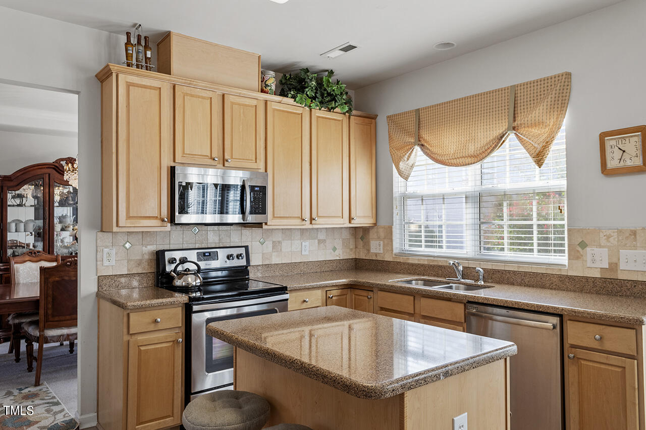 305 Spencor Mill Road Morrisville, NC 27560 - Photo 13 of 34 305 Spencor Mill Road_18