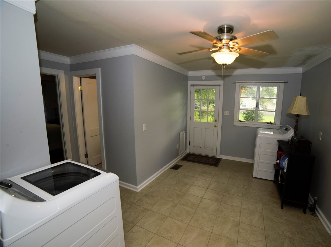 315 West Marigold Avenue Foley, AL 36535 - Photo 19 of 28 Laundry Area/Side Door