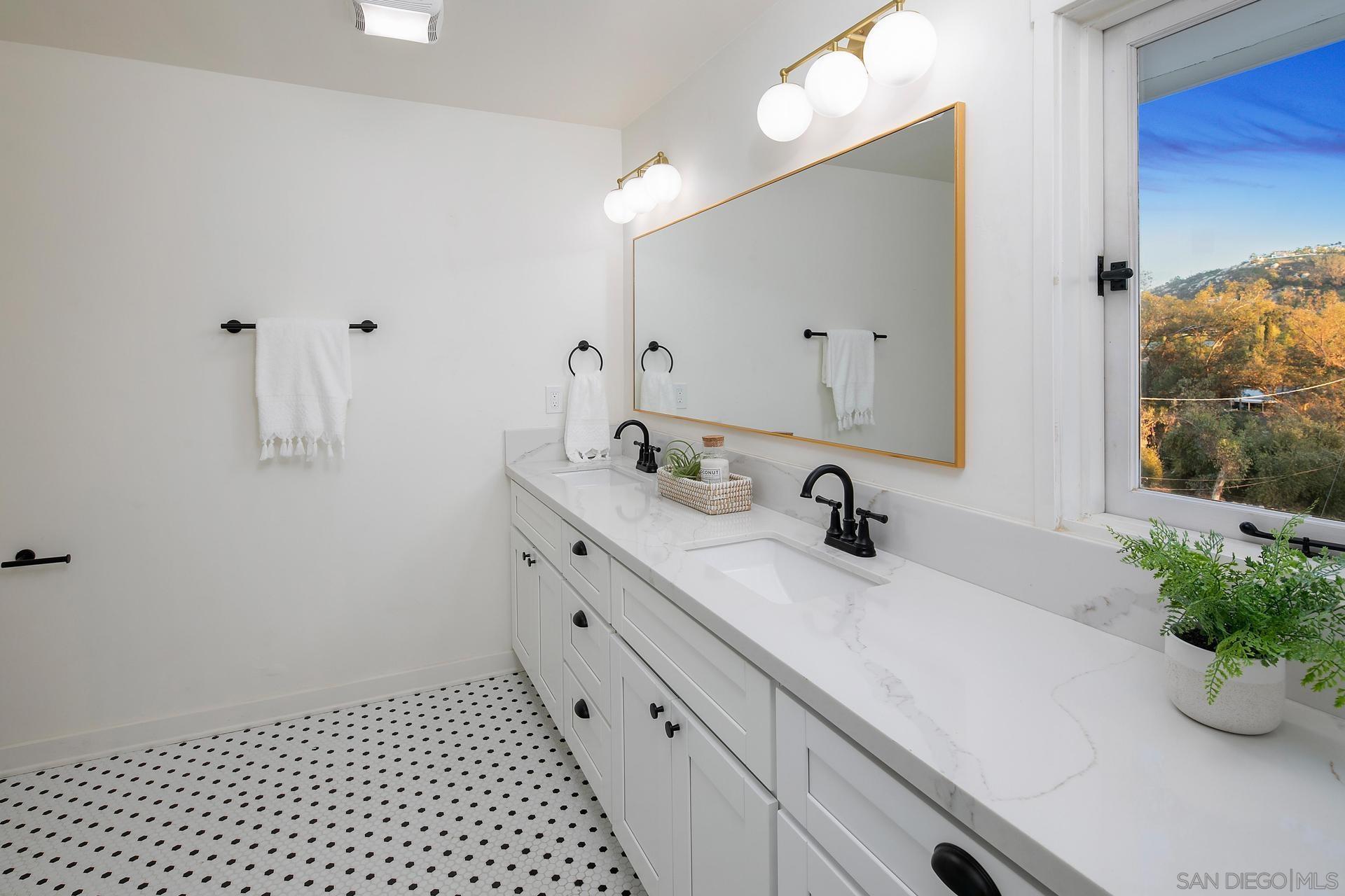 1758 Dehesa Road El Cajon, CA 92019 - Photo 11 of 44