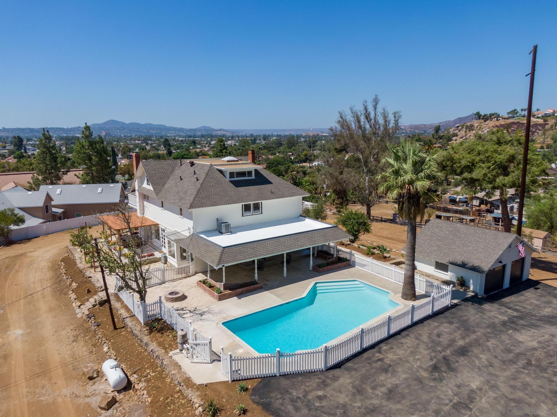 1758 Dehesa Road El Cajon, CA 92019 - Photo 40 of 44