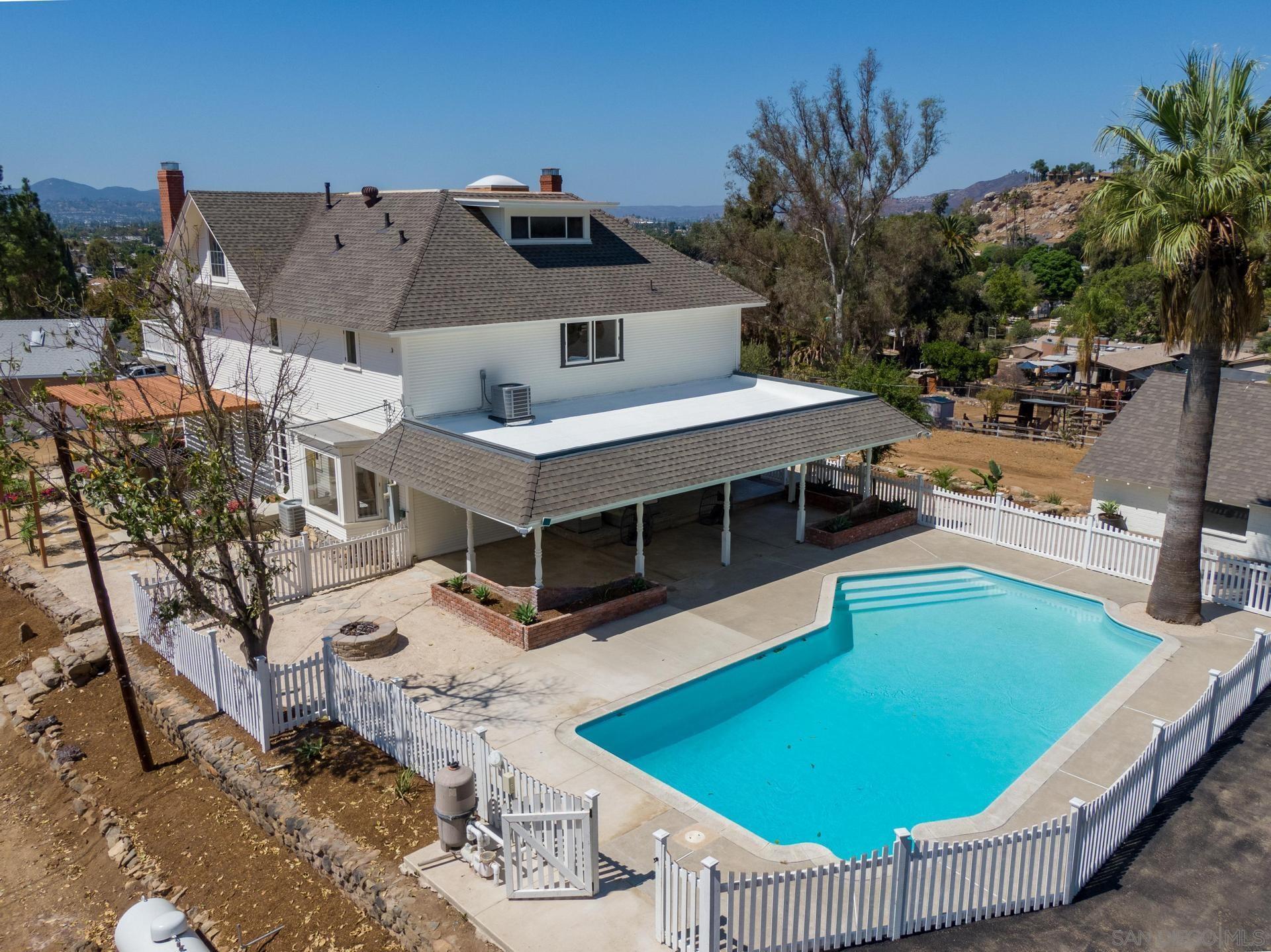 1758 Dehesa Road El Cajon, CA 92019 - Photo 41 of 44