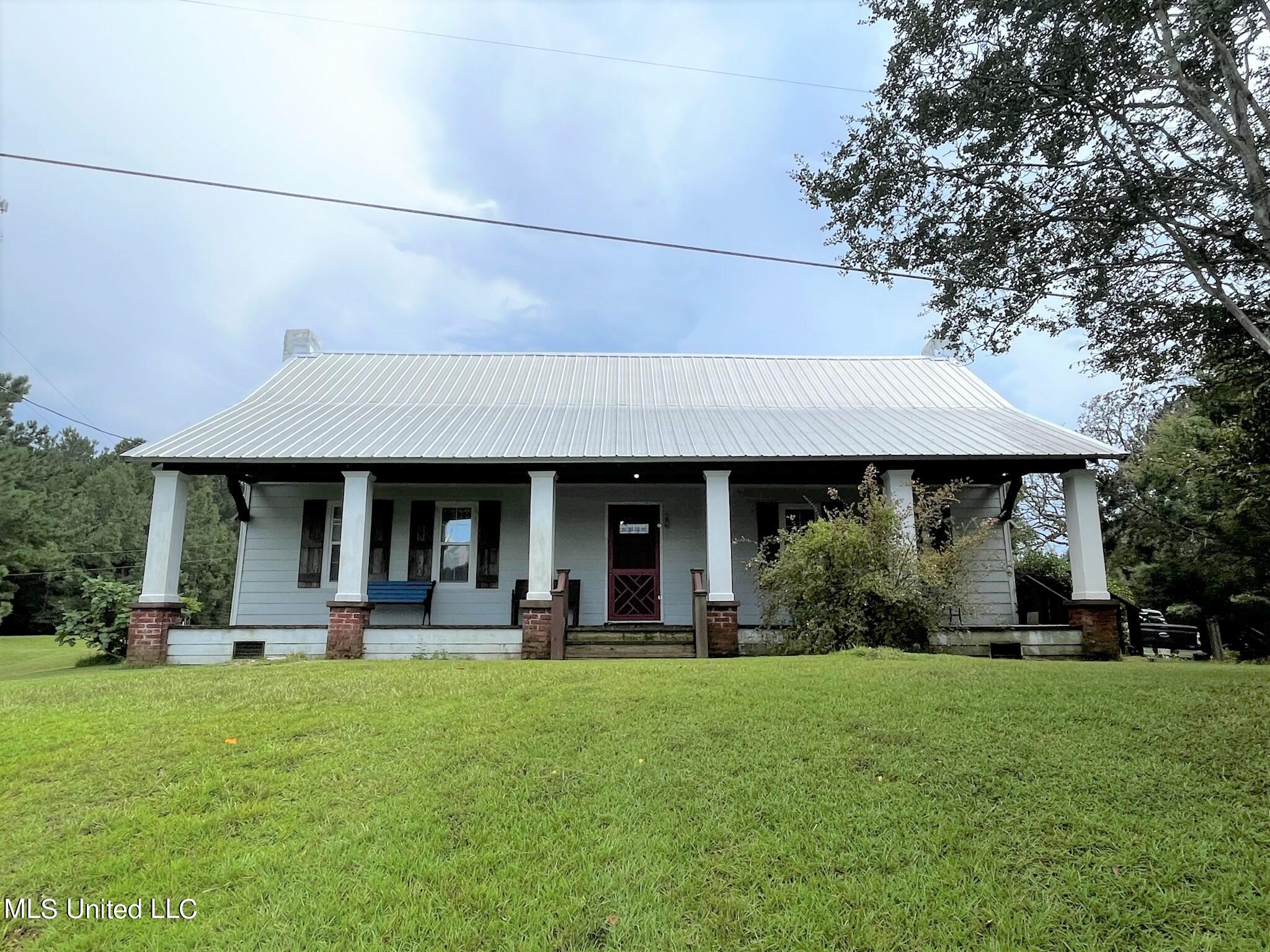 2932 Old Pickens Road Kosciusko, MS 39090 - Photo 2 of 21 IMG_3678