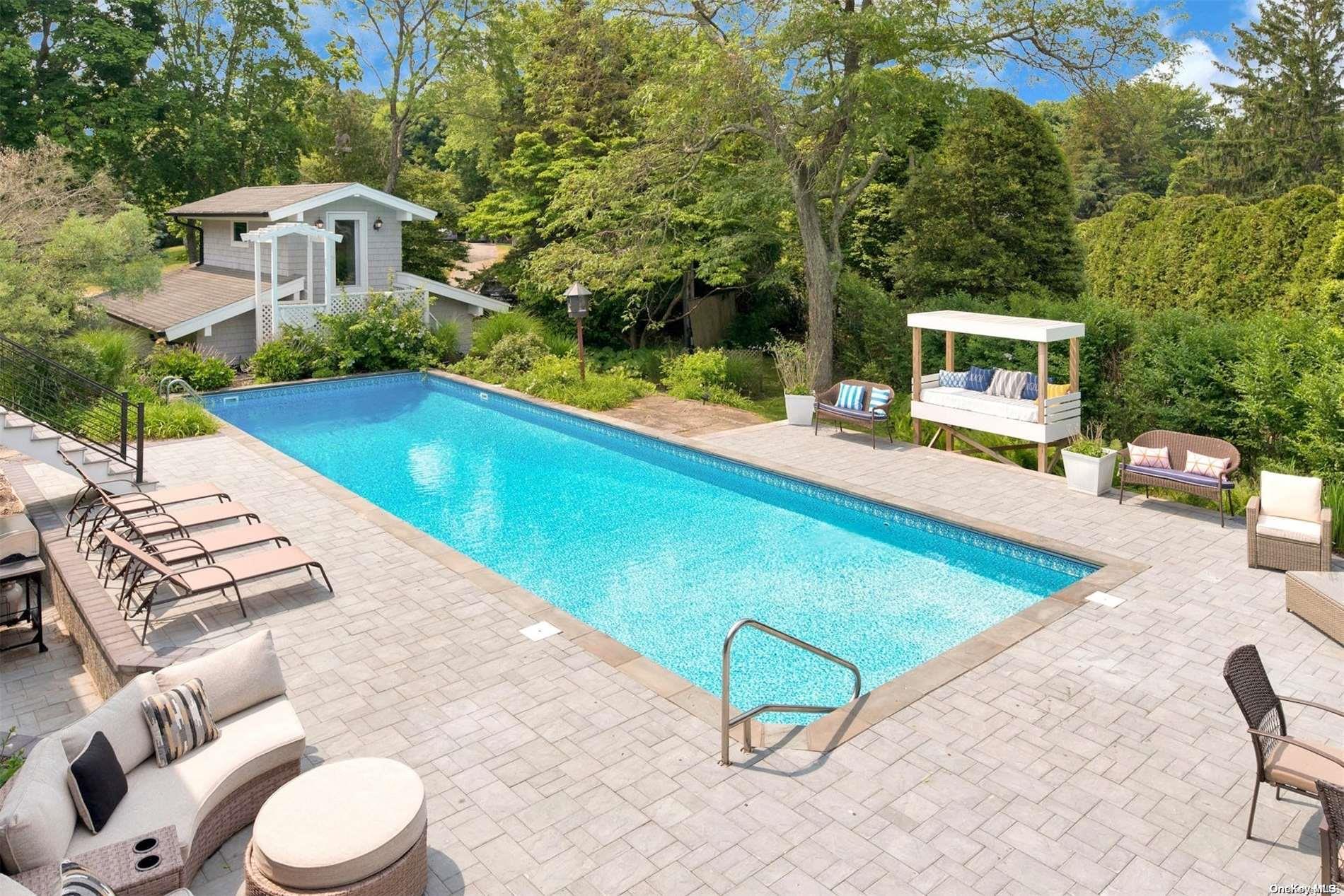 Pool, Lounge and Patio