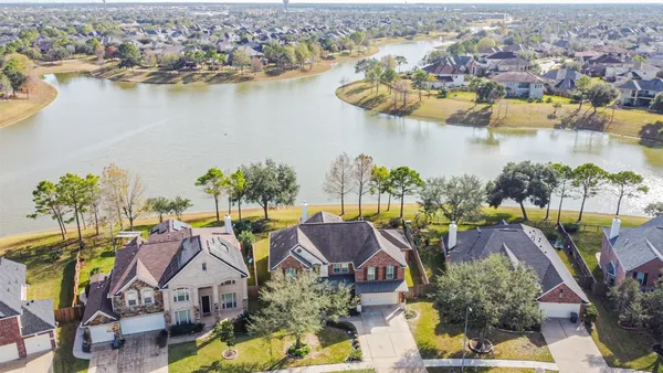 $5,305 | 2315 Bending Spring Drive, Pearland, TX 77584