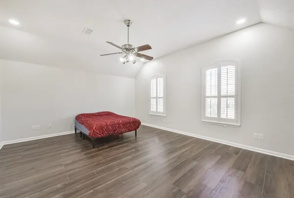 $5,305 | 2315 Bending Spring Drive, Pearland, TX 77584