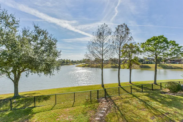 $5,300 | 2315 Bending Spring Drive, Pearland, TX 77584