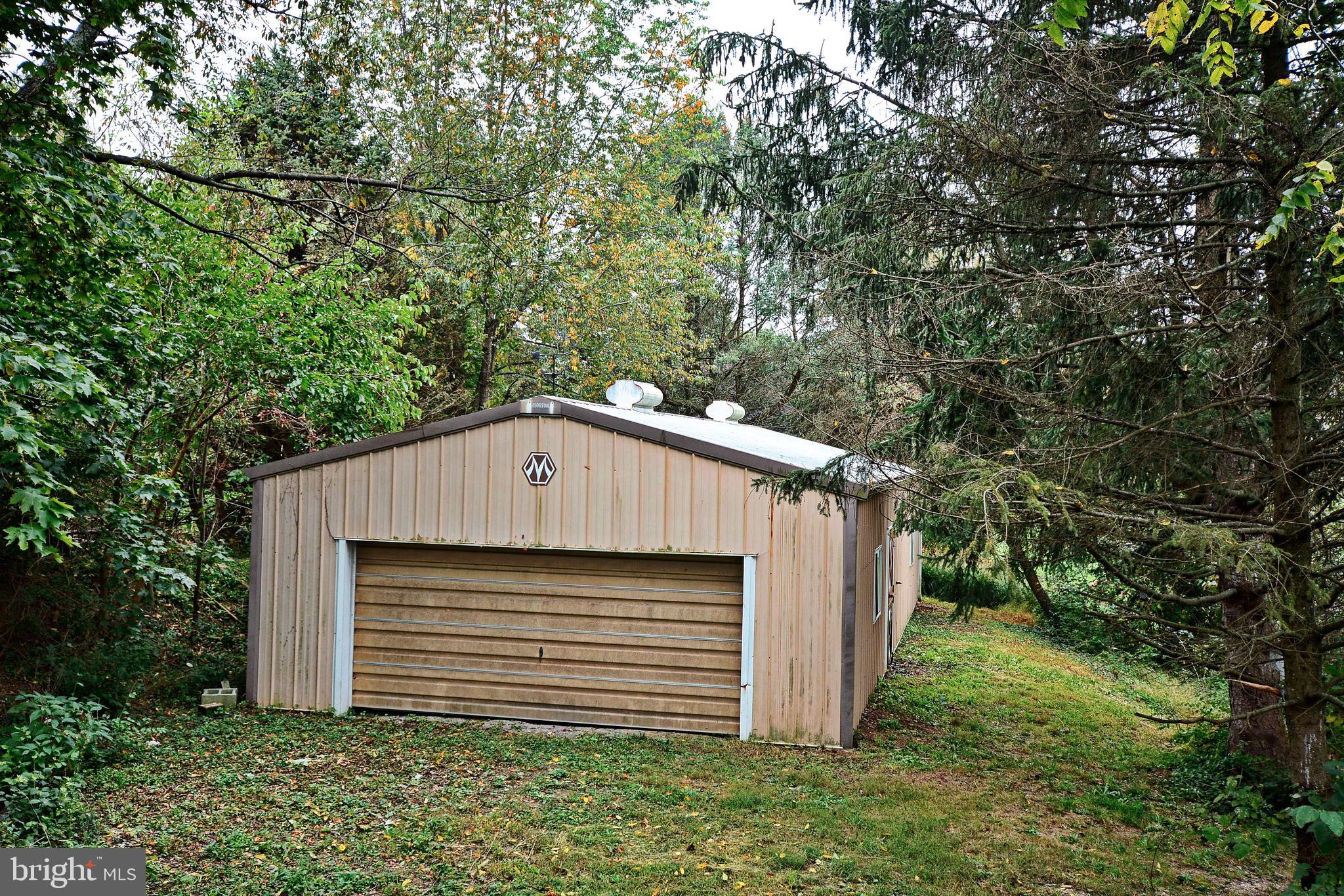 1551 Kbs Road Spring Grove, PA 17362 - Photo 19 of 25