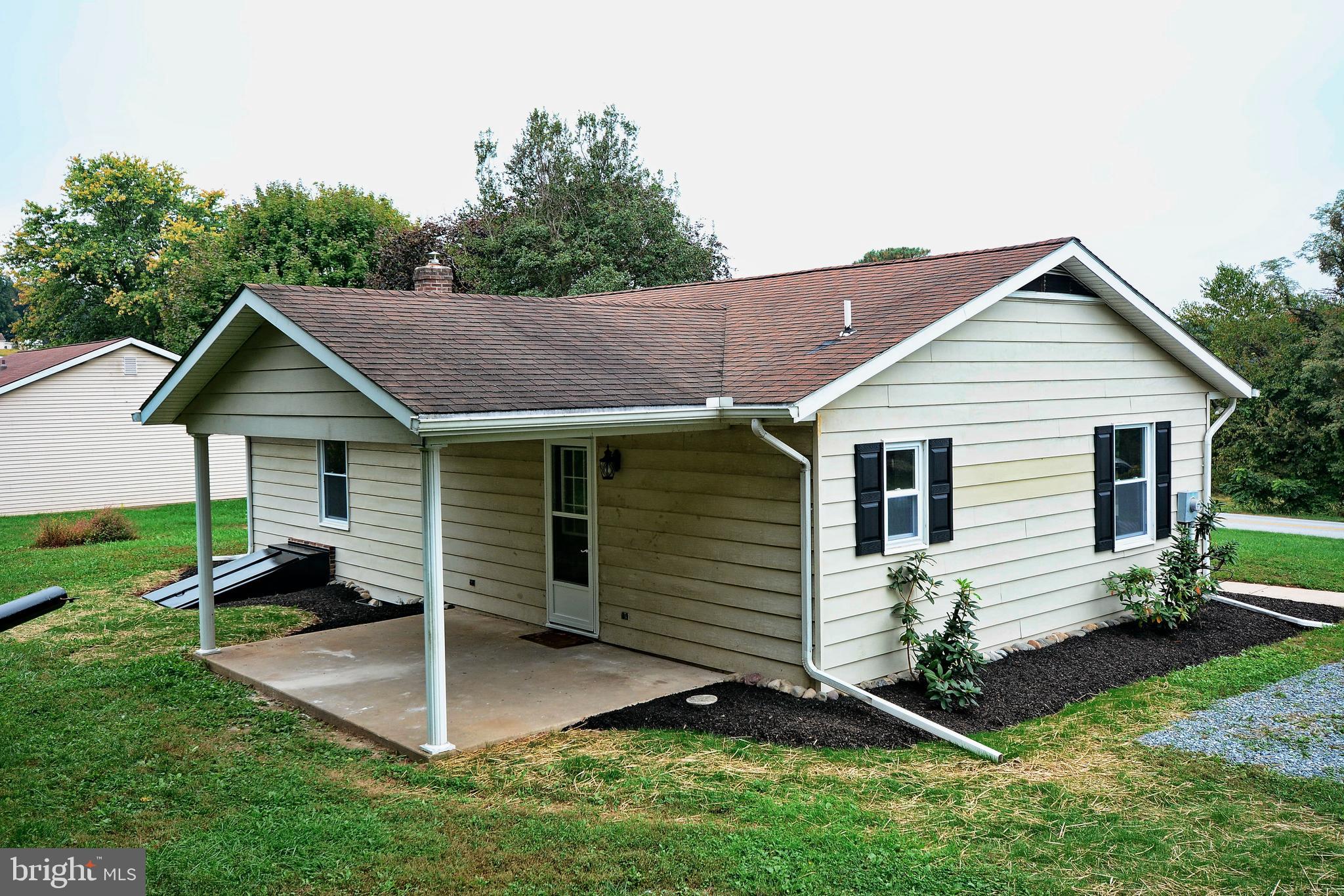 1551 Kbs Road Spring Grove, PA 17362 - Photo 8 of 25