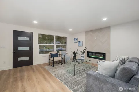 $999,999 | 10459 Northeast 142nd Street, Kirkland, WA 98034