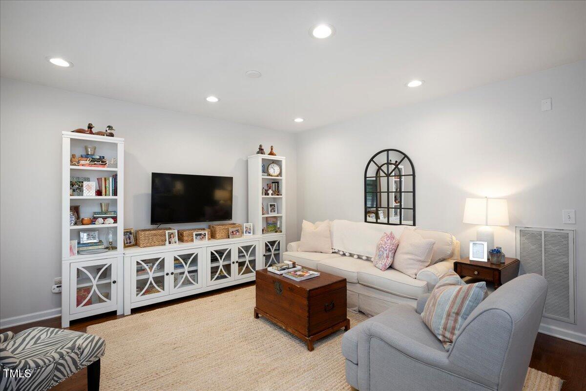 528 Moseley Lane Raleigh, NC 27601 - Photo 2 of 21 04-1