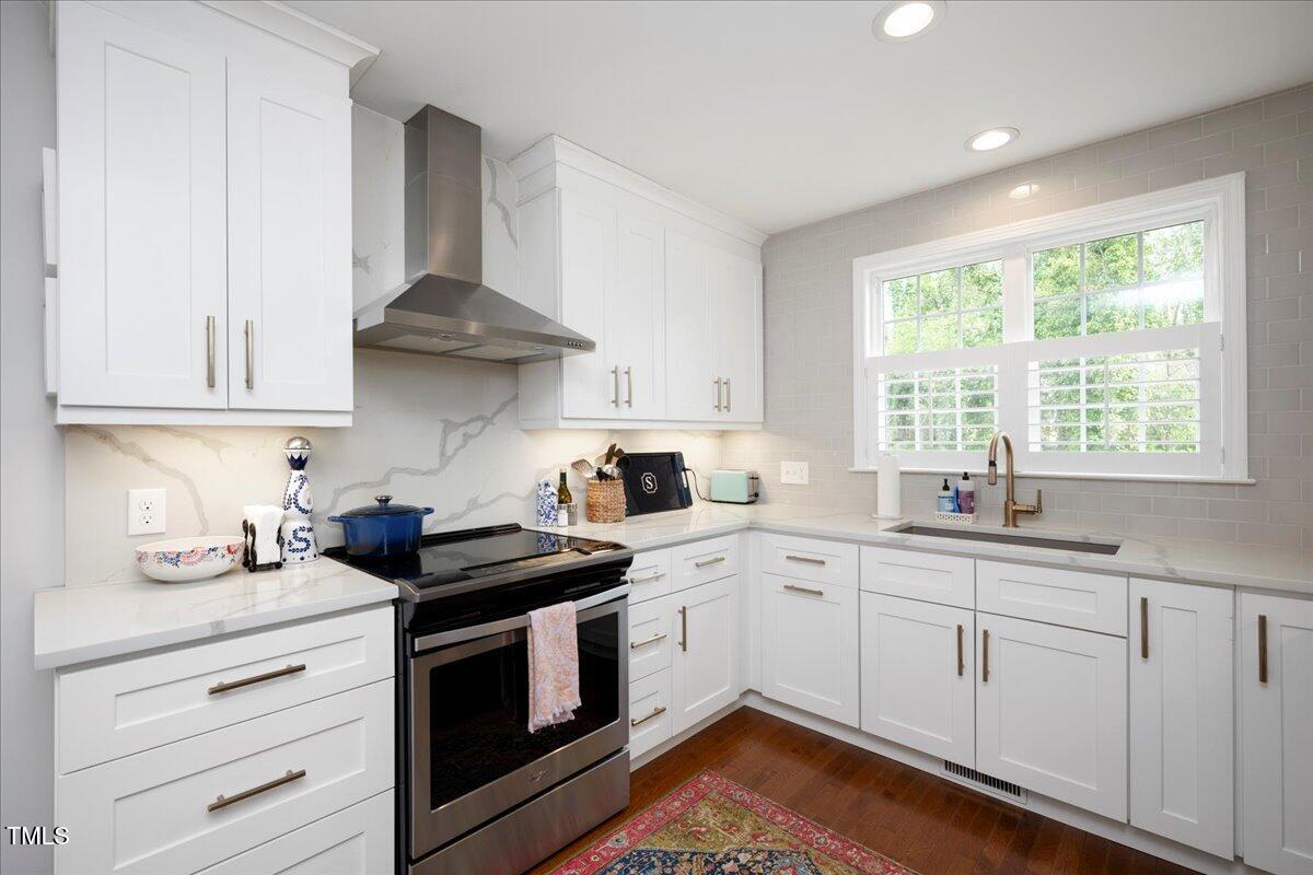 528 Moseley Lane Raleigh, NC 27601 - Photo 7 of 21 10-7
