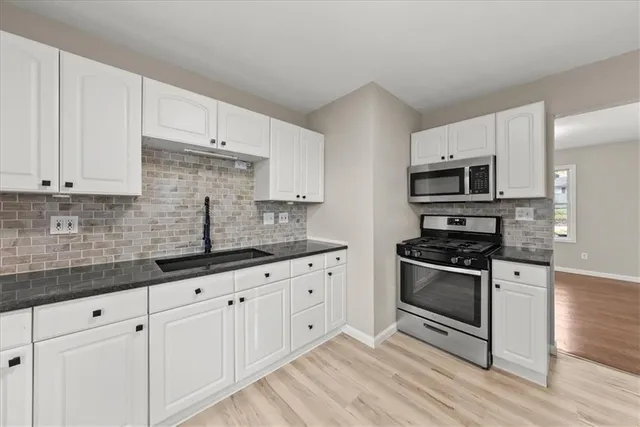 $242,000 | 7504 East 49 Street, Kansas City, MO 64129