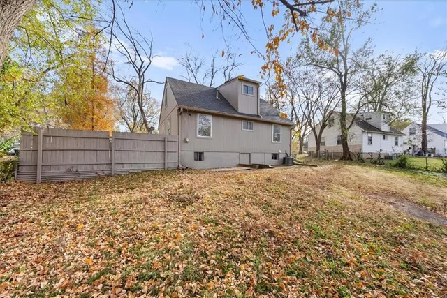 $242,000 | 7504 East 49 Street, Kansas City, MO 64129