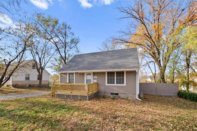 $242,000 | 7504 East 49 Street, Kansas City, MO 64129