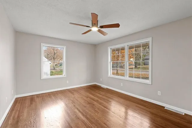 $242,000 | 7504 East 49 Street, Kansas City, MO 64129