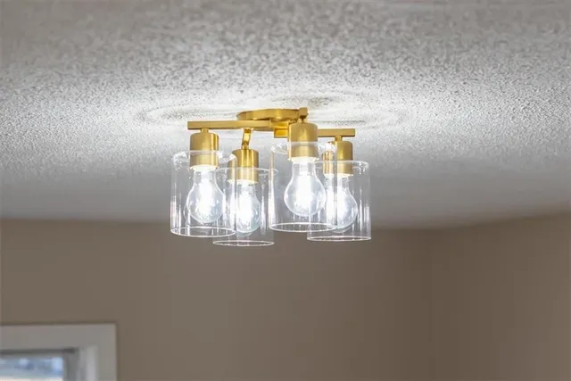 $242,000 | 7504 East 49 Street, Kansas City, MO 64129