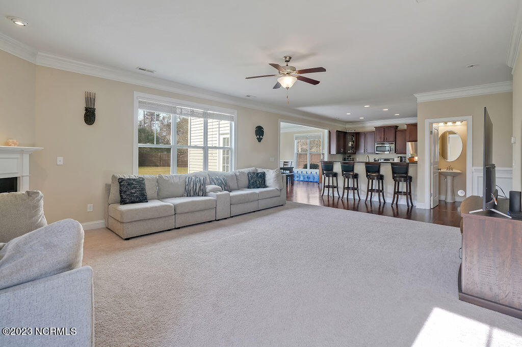315 Chablis Way Wilmington, NC 28411 - Photo 11 of 32 315ChablisWay-14