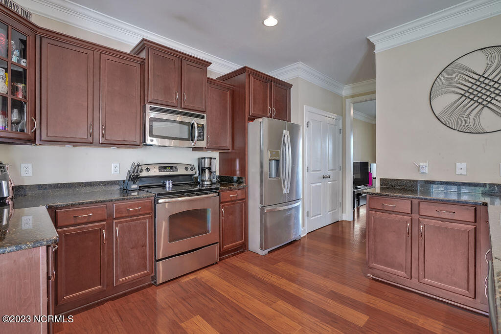 315 Chablis Way Wilmington, NC 28411 - Photo 4 of 32 315ChablisWay-07