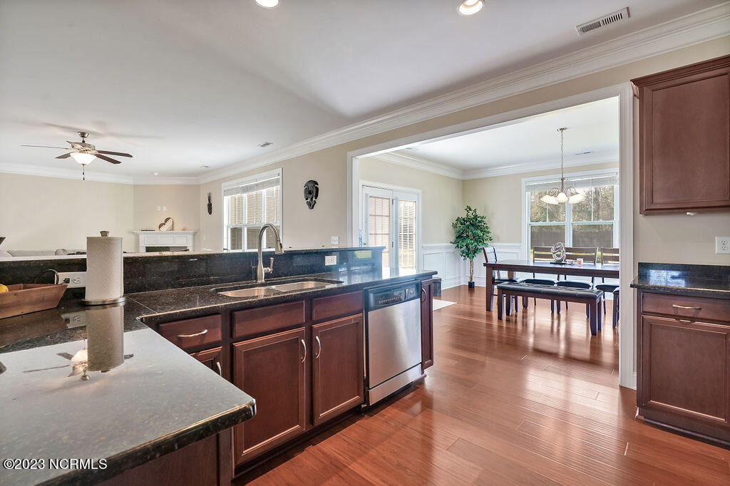 315 Chablis Way Wilmington, NC 28411 - Photo 8 of 32 315ChablisWay-05
