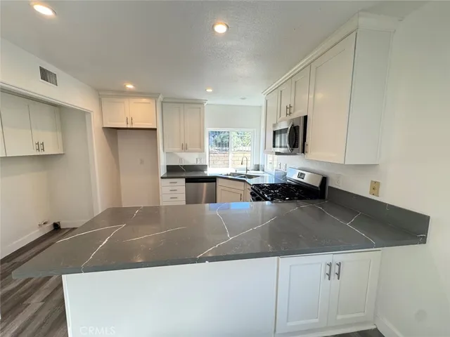 $448,000 | 4813 Village Green Way, San Bernardino, CA 92407